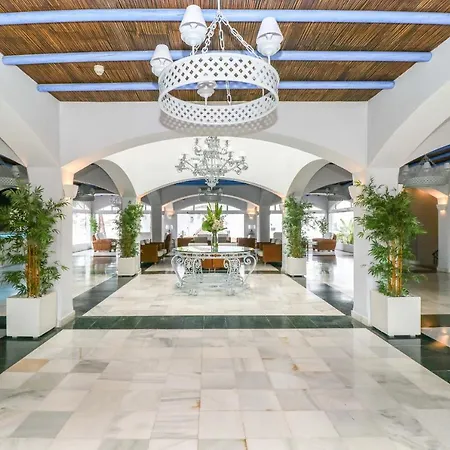 Сasa de vacaciones Townhouse With Pool View - Reserva De *