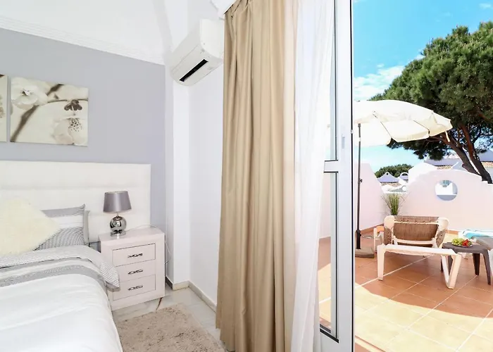 Nyaraló Townhouse With Pool View - Reserva De