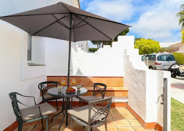 Townhouse With Pool View - Reserva De Nyaraló *