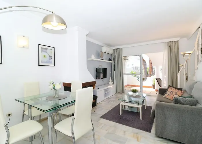 Nyaraló Townhouse With Pool View - Reserva De
